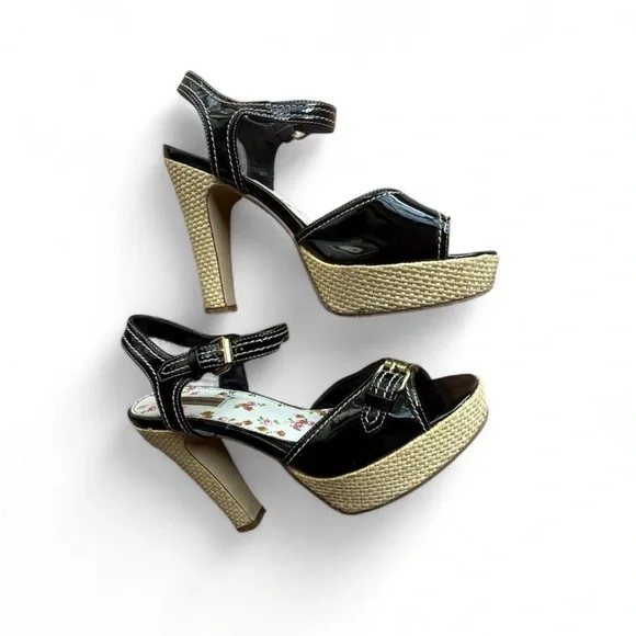 Black patent buckle and tan weave heels with buckles - Picture 1 of 6